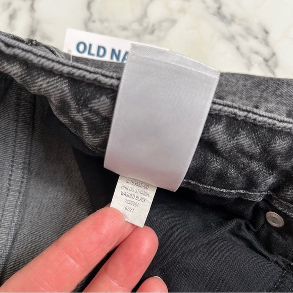Old Navy Higher High-Rise O.G. Straight Leg Black-Wash Jeans Size 18 - Picture 10 of 10